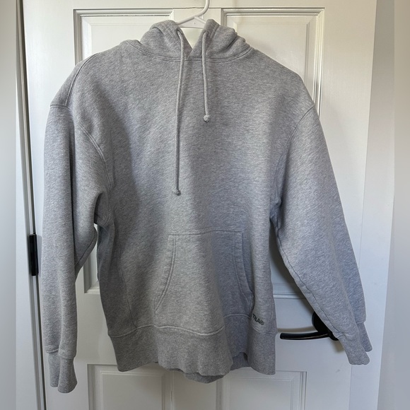Aritzia Tops Artizia Tna Boyfriend Fit Sweatshirt Gray Xxs Poshmark